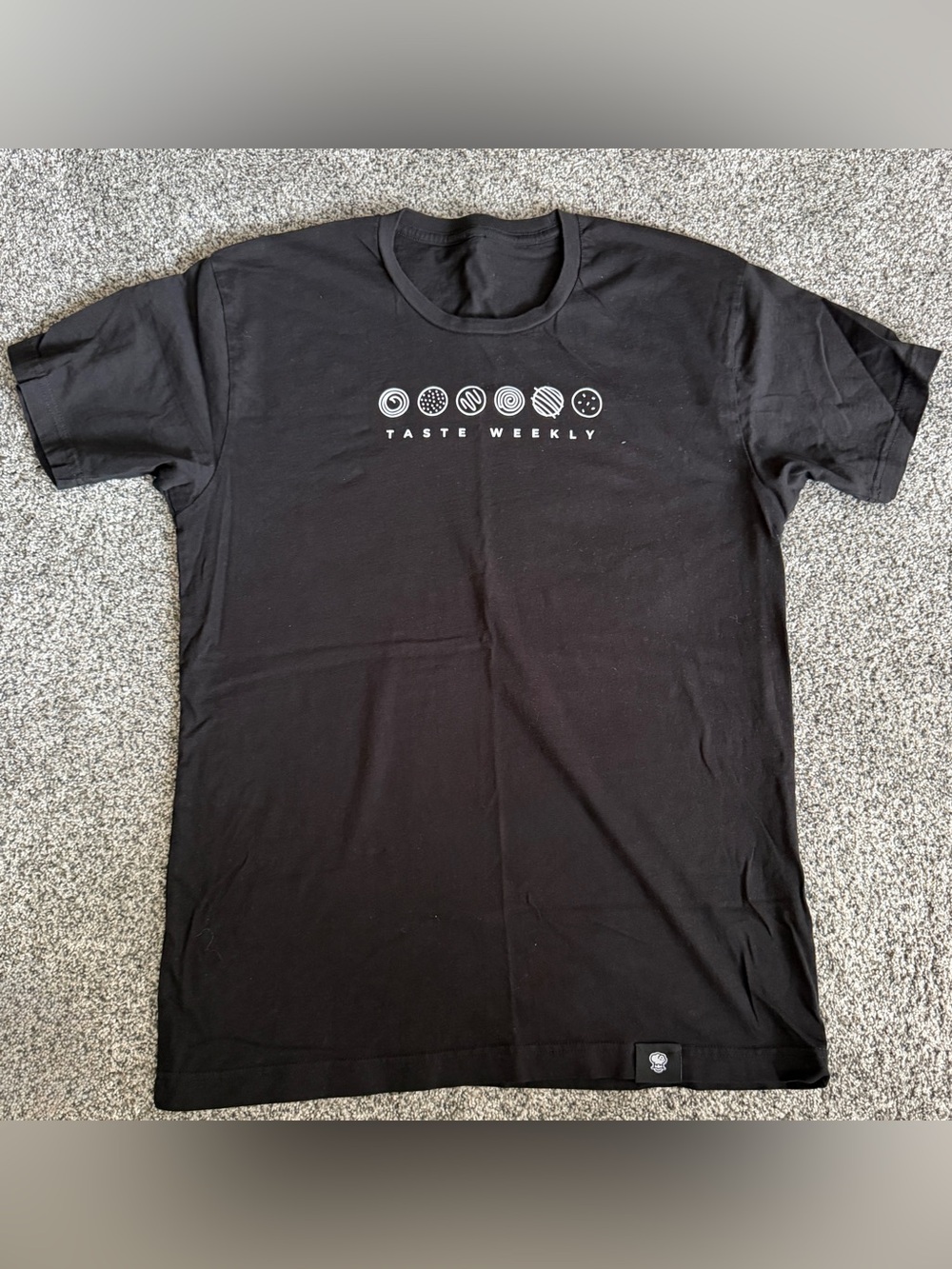 Crumbl Black Graphic Tee - Men's Short Sleeve Shirt size L